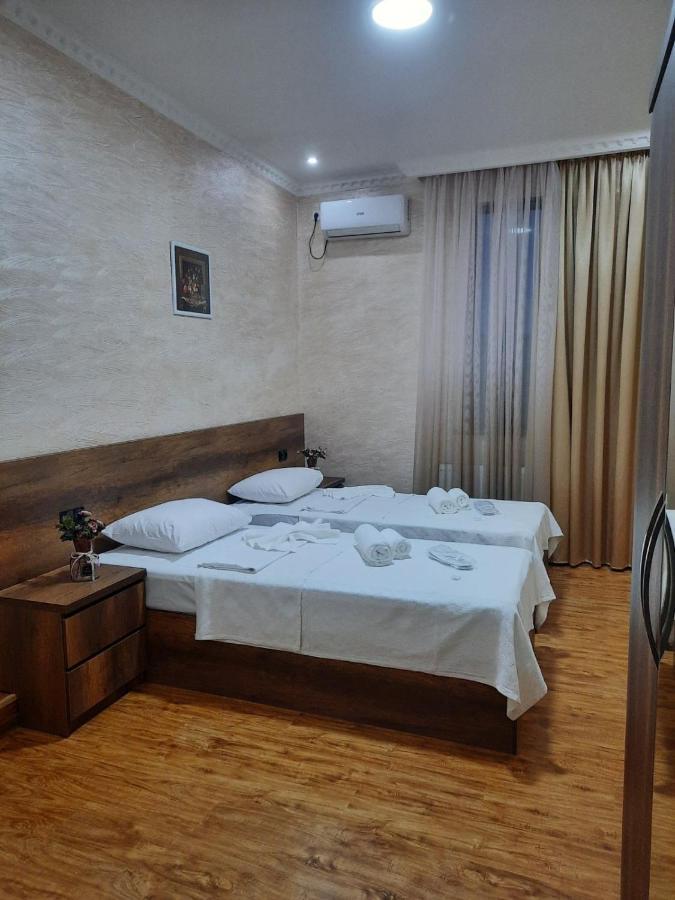 Inaisi Hotel Кутаиси Екстериор снимка
