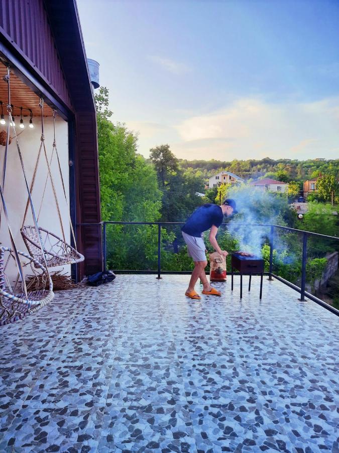 Inaisi Hotel Кутаиси Екстериор снимка