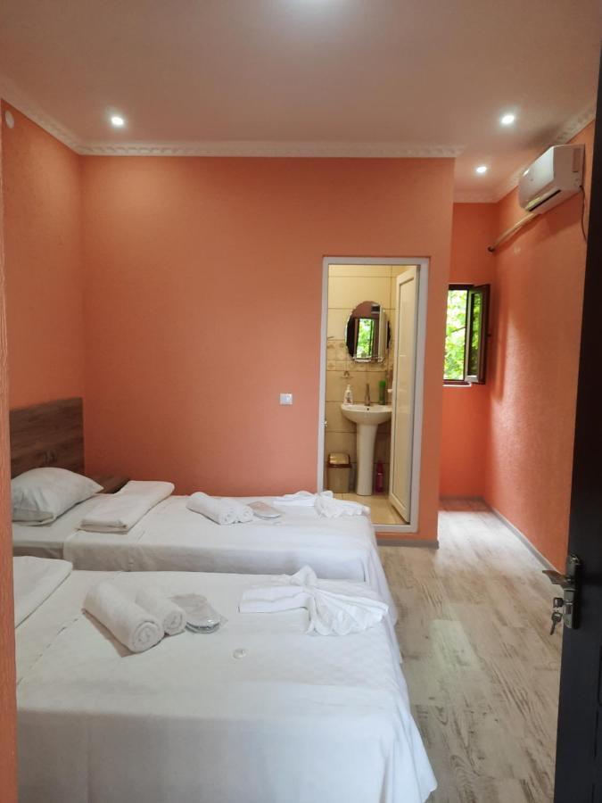 Inaisi Hotel Кутаиси Екстериор снимка