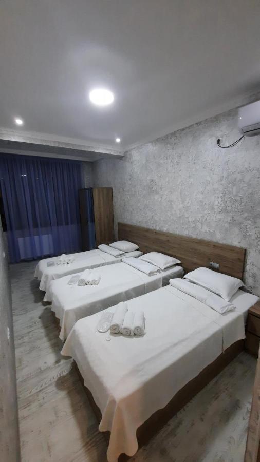 Inaisi Hotel Кутаиси Екстериор снимка