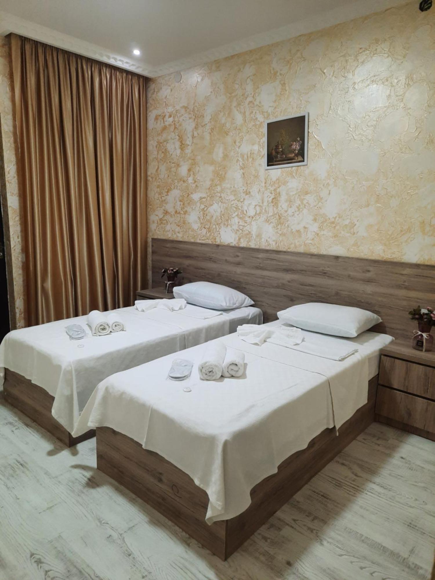 Inaisi Hotel Кутаиси Стая снимка