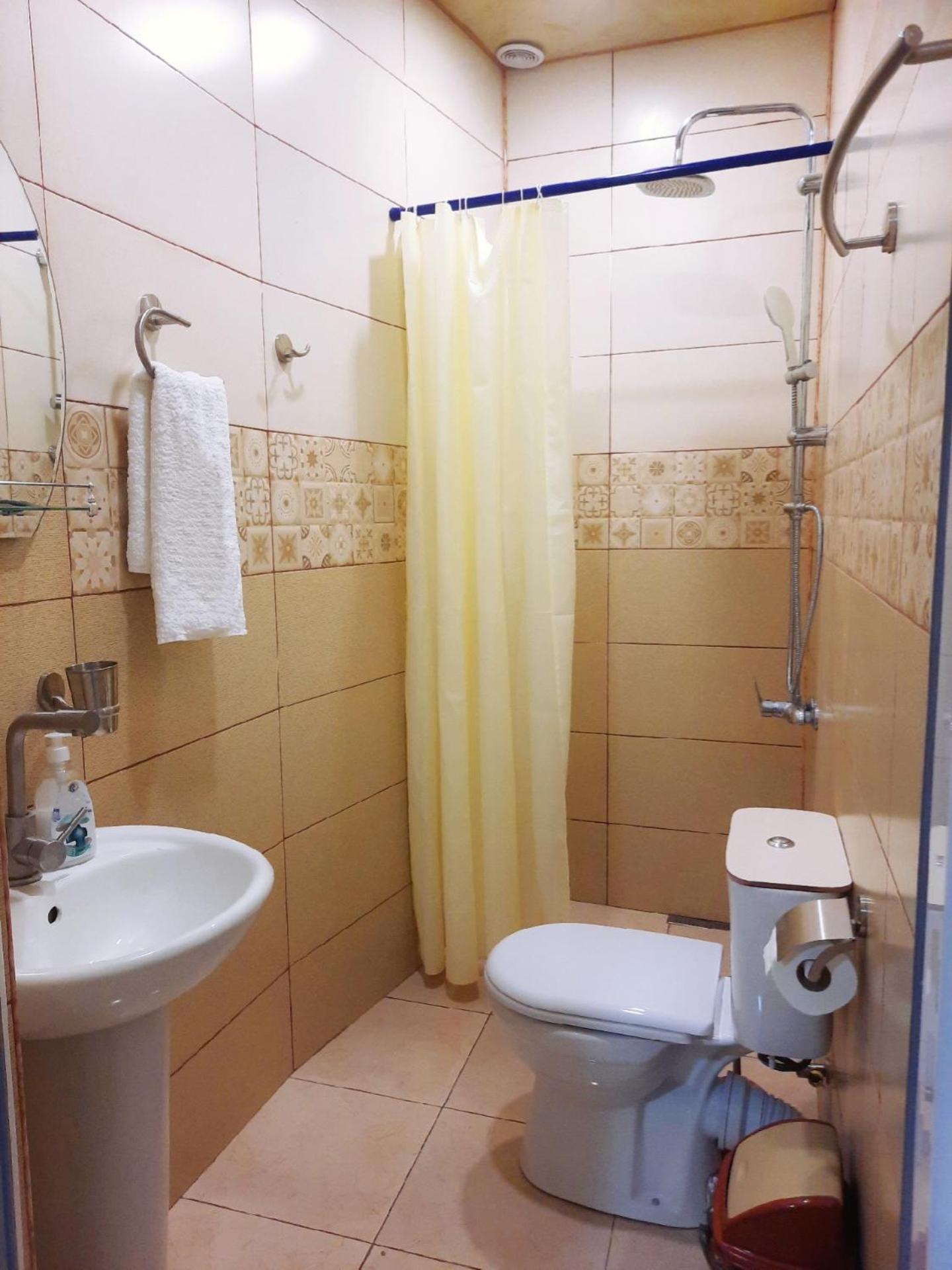 Inaisi Hotel Кутаиси Стая снимка